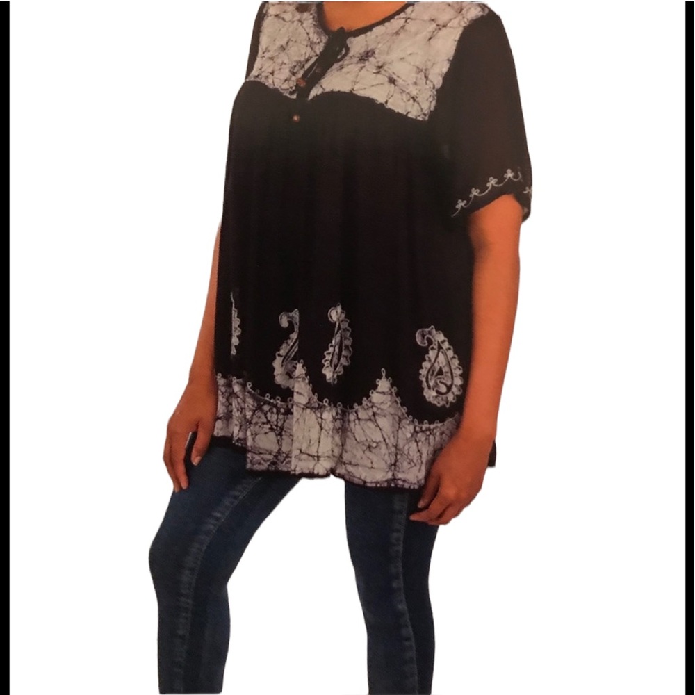 NWT.  Sacred Threads blouse.  218233.  LG/CL/GR01